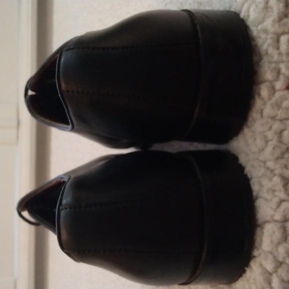 Like New Dolcara Black Wholecut Leather Shoes 10.5 US = 44 EU - Picture 10 of 15